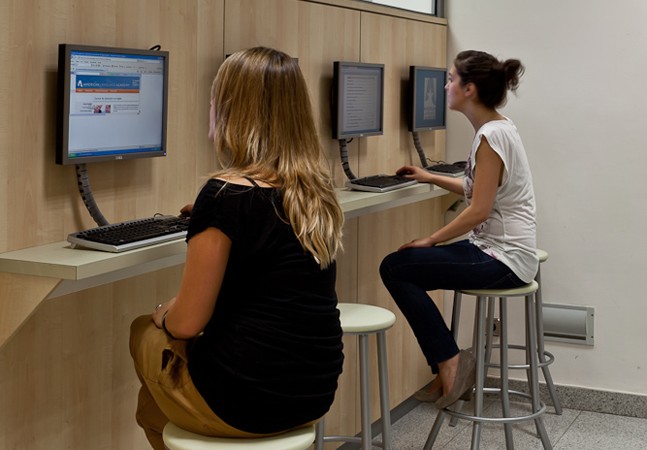 9 tácticas para el TOEFL® Listening Conversations