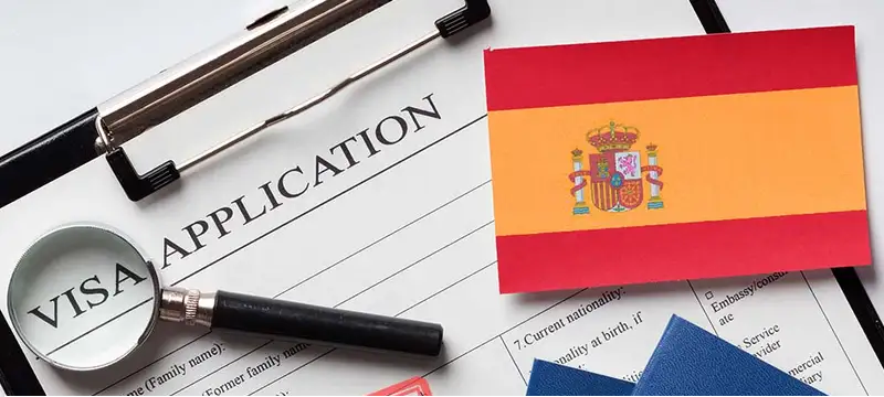 Cambios en la Ley de Extranjería en 2025 que Afectan a Auxiliares de Conversación y Estudiantes de Idiomas en España.