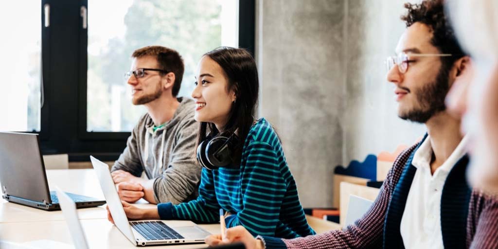 Inscríbete en los mejores cursos de inglés en 2022 Inscríbete en los mejores cursos de inglés en 2022